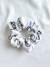 Load image into Gallery viewer, Cotton Linen | White & Lines | Scrunchies